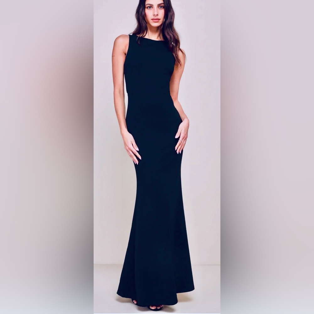 Lulus navy gown size xs